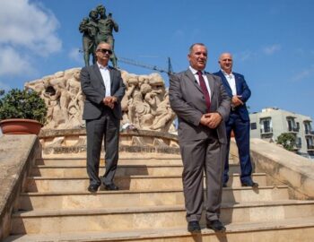 LO SPEAKER ACCOGLIE CON FAVORE UNA PROPOSTA DELLA GWU PENSIONERS ASSOCIATION