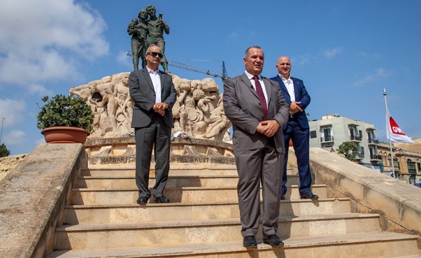 LO SPEAKER ACCOGLIE CON FAVORE UNA PROPOSTA DELLA GWU PENSIONERS ASSOCIATION