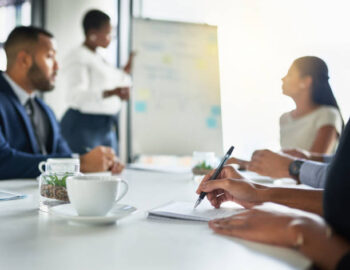 Il Primo Ministro in un incontro con GWU