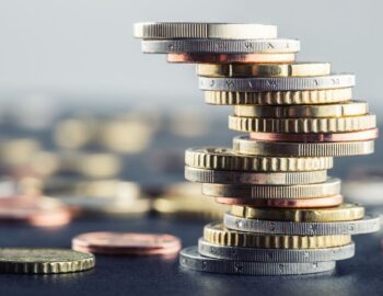 Il-GWU tipproponi li tingħata żieda parzjali mill-COLA minn qabel biex tkopri ż-żieda fil-prezzijiet