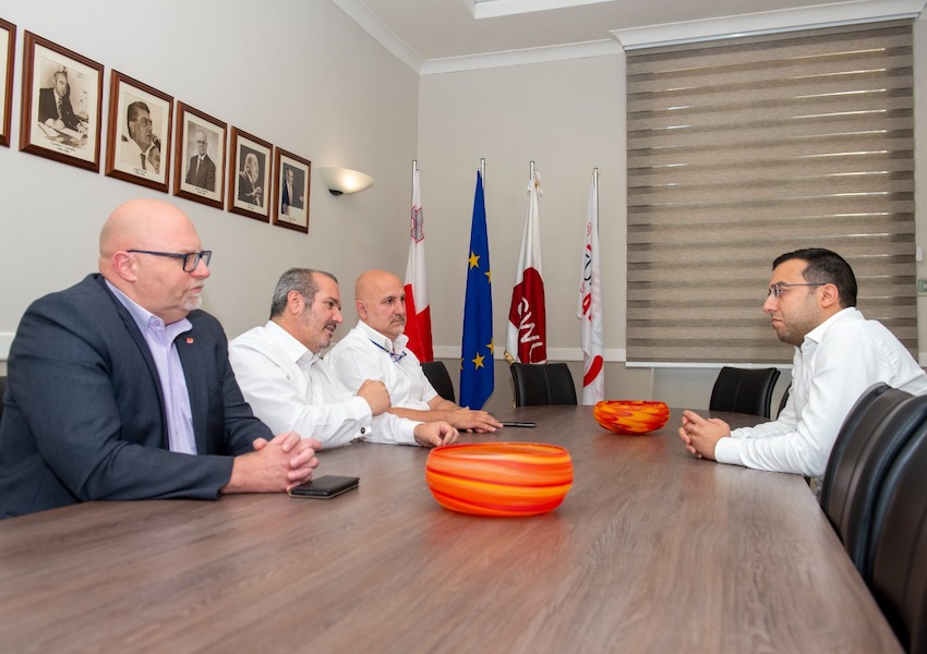 Il GWU in un incontro con il ministro Clint Camilleri