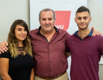 Studenti jtemmu l-apprentistat tagħhom mal-GWU