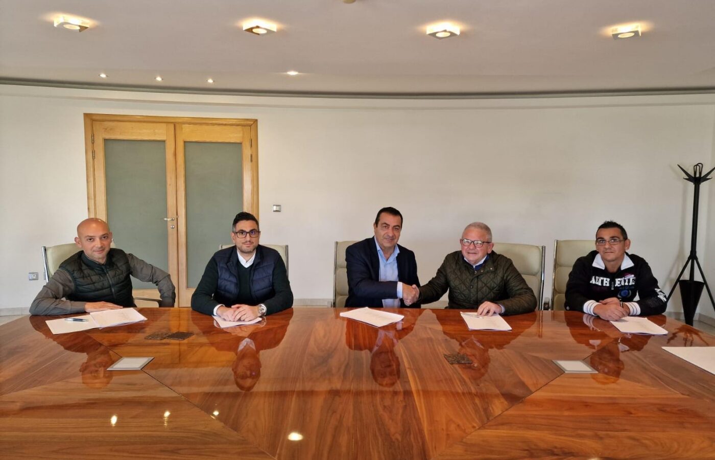 Firma di un nuovo contratto collettivo tra GWU e Gutenberg