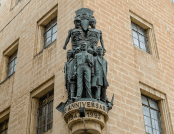 Il sindacato generale dei lavoratori dichiara una controversia sindacale con il servizio parlamentare