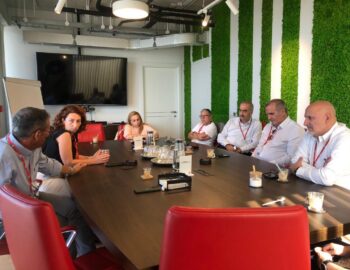 La GWU in visita al centro di distribuzione del carburante a Ħas-Saptan