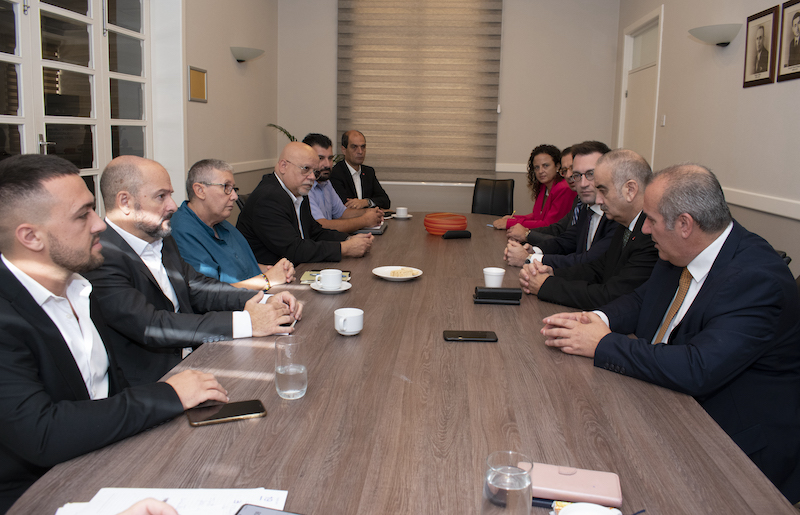 Ħtieġa ta’ kuntatt dirett mar-rappreżentanti tat-taqsimiet kollha fi ħdan il-GWU