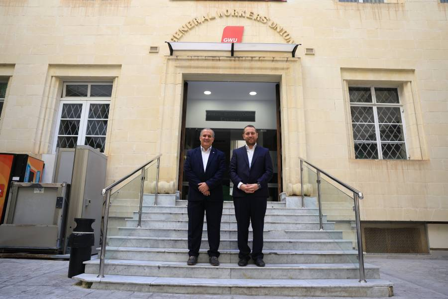 Più lavoro a favore della gente