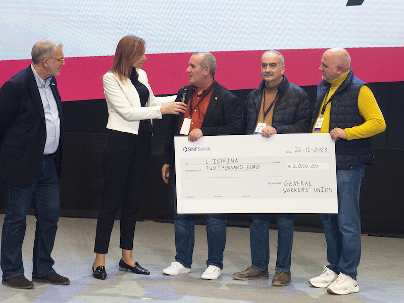 Il-GWU tippreżenta donazzjoni lil L-Istrina