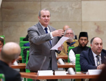 Vogliamo lavorare insieme per garantire che ogni cittadino, ogni dipendente e ogni persona nella nostra società va avanti