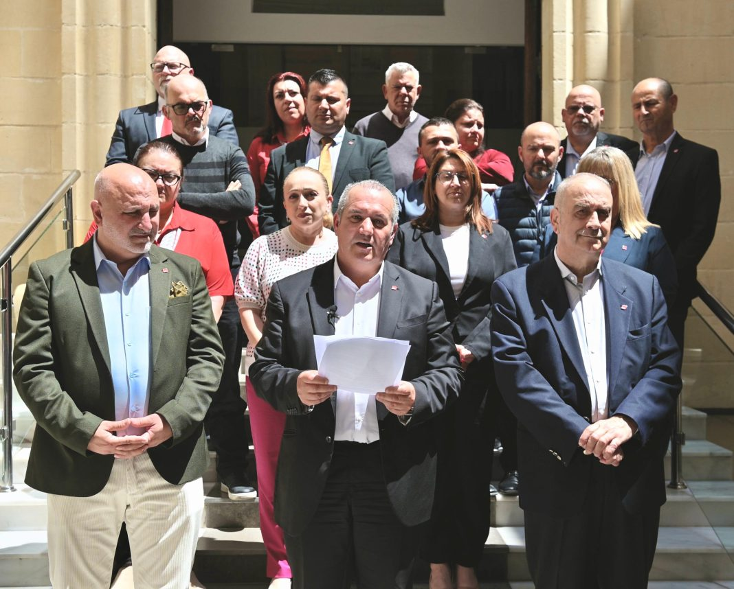 Il-Gwu Tiċċelebra Jum Il-Ħaddiem