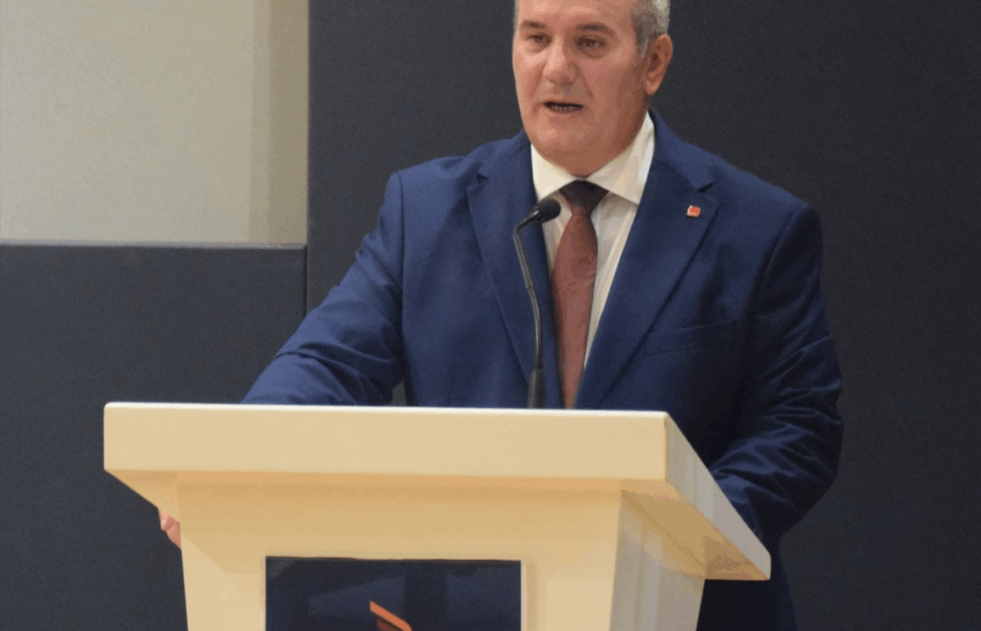 “L-AI ġġib magħha ħafna opportunitajiet għall-innovazzjoni … qed iġġib ukoll sfidi serji għad-drittijiet, l-impjiegi u l-ħiliet tal-ħaddiema”