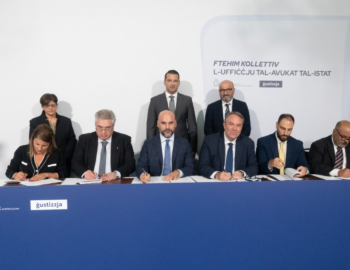 L-ewwel ftehim kollettiv għall-gradi amministrattivi fl-Uffiċċju tal-Avukat tal-Istat